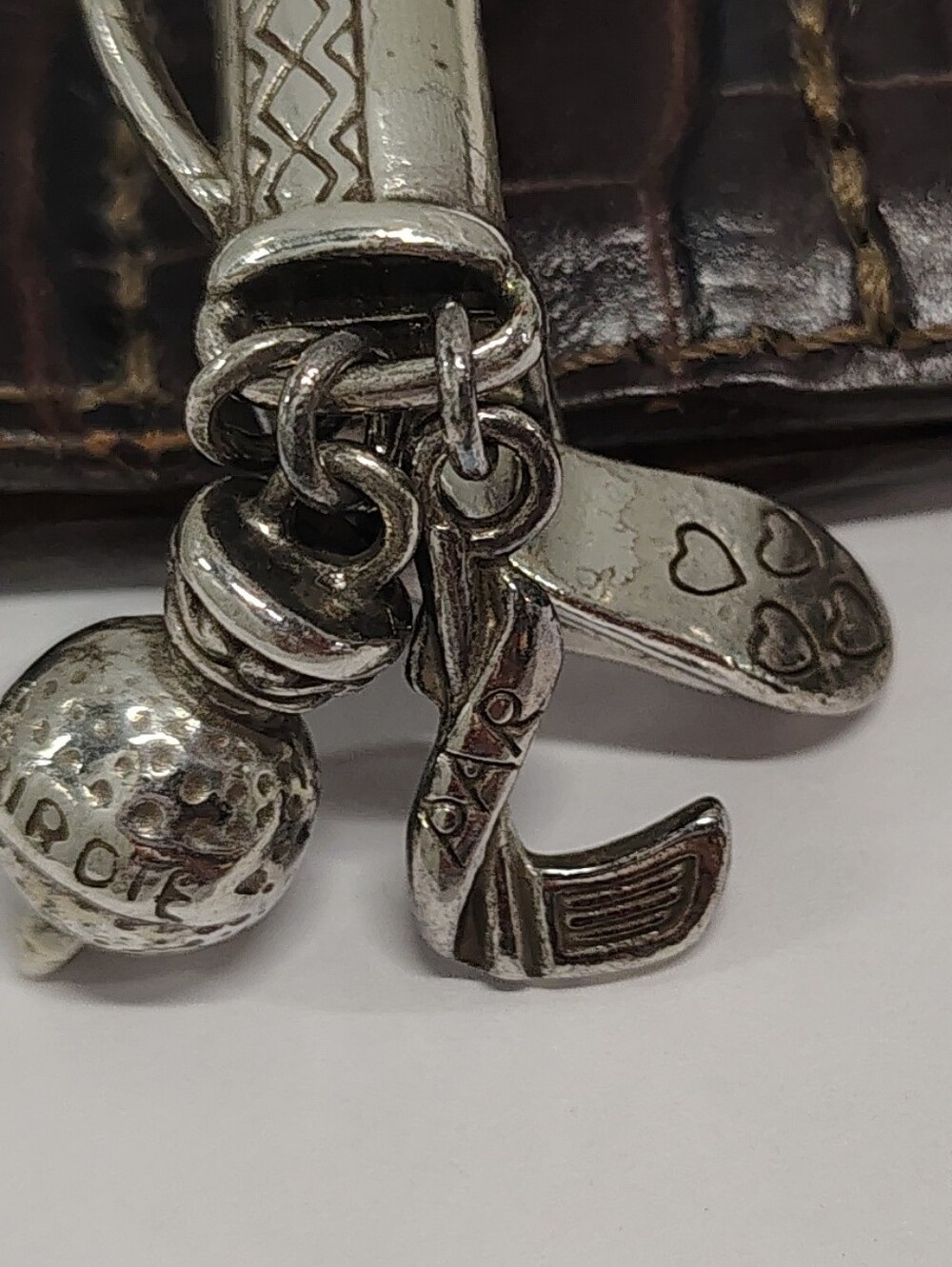 Brighton VTG Brown Leather Croc Belt with Silver Buckle and Golf Charms Sz M-L - Picture 4 of 7